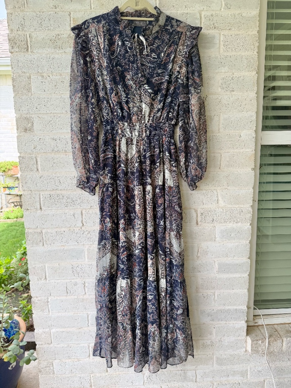 Dress Forum Long Sleeve Maxi Dress Size Medium